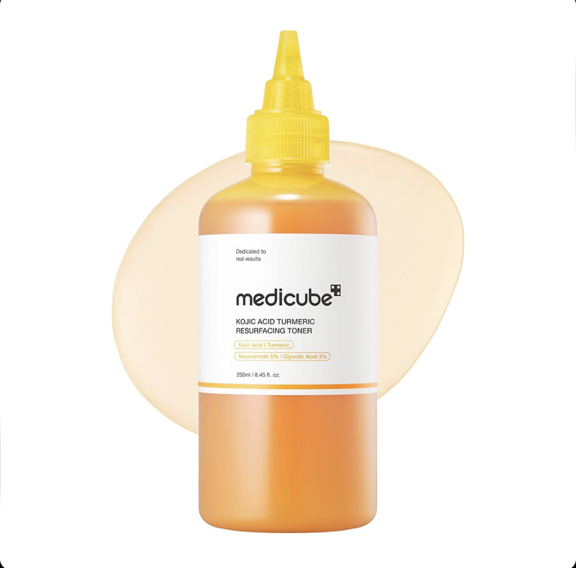 تونر لایه بردار و روشن کننده کوجیک اسید و زردچوبه مدی کیوب MEDICUBE حجم 250 میل