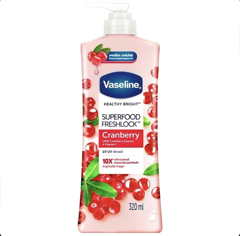 لوسیون بدن آبرسان و روشن‌کننده کرنبری و ویتامین C وازلین Vaseline Superfood Freshlock Cranberry حجم 320 میل