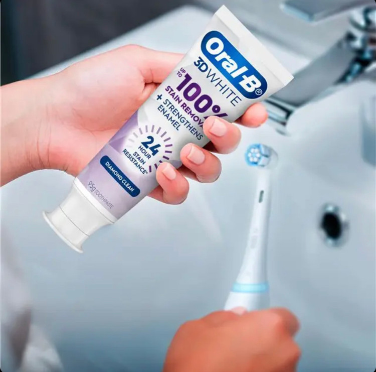خمیردندان سفیدکننده و تقویتکننده مینای دندان اورال بی Oral-B 3D White Diamond Clean حجم 95 گرم